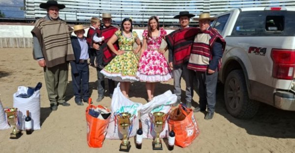 Nicolás Barros y José Antonio de la Jara ganan en el Rodeo