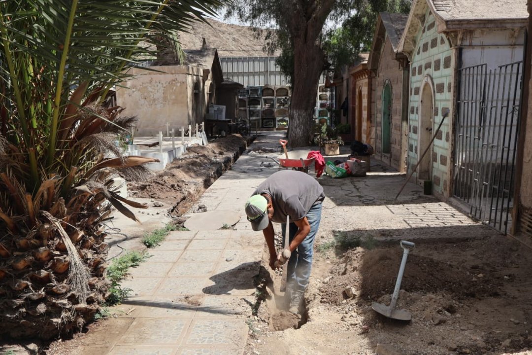 /municipio-de-copiapo-realiza-obras-de-reparacion-y-embellecimiento-en-el