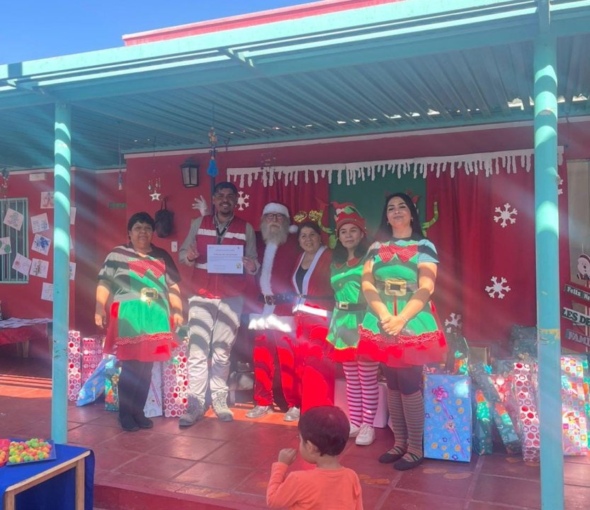 /trabajadores-de-minera-pucobre-vuelven-a-llevar-el-espiritu-navideno-a