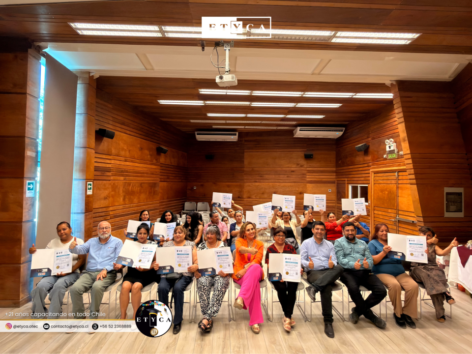 /vecinas-de-algarrobo-se-certifican-en-gastronomia-y-fortalecen-su