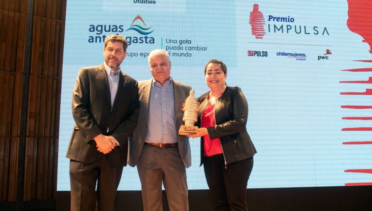 /aguas-antofagasta-recibe-el-premio-impulsa-2024