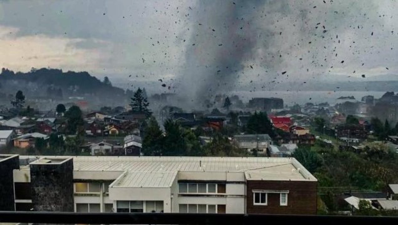 /local/a-un-ano-del-devastador-tornado-en-puerto-varas-asi-sera-la-emotiva