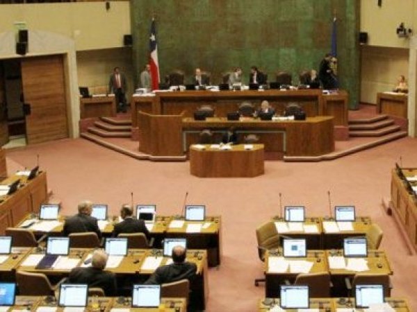 Identidad de género: Aprueban informe que recomienda suspender tratamientos hormonales en menores
