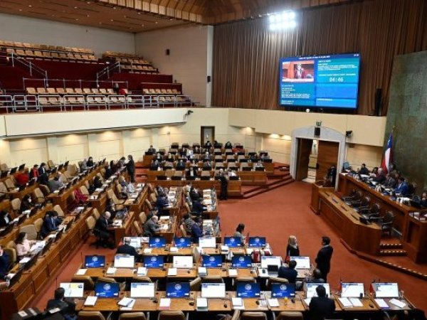 Otra renuncia a un importante cargo para elecciones parlamentarias