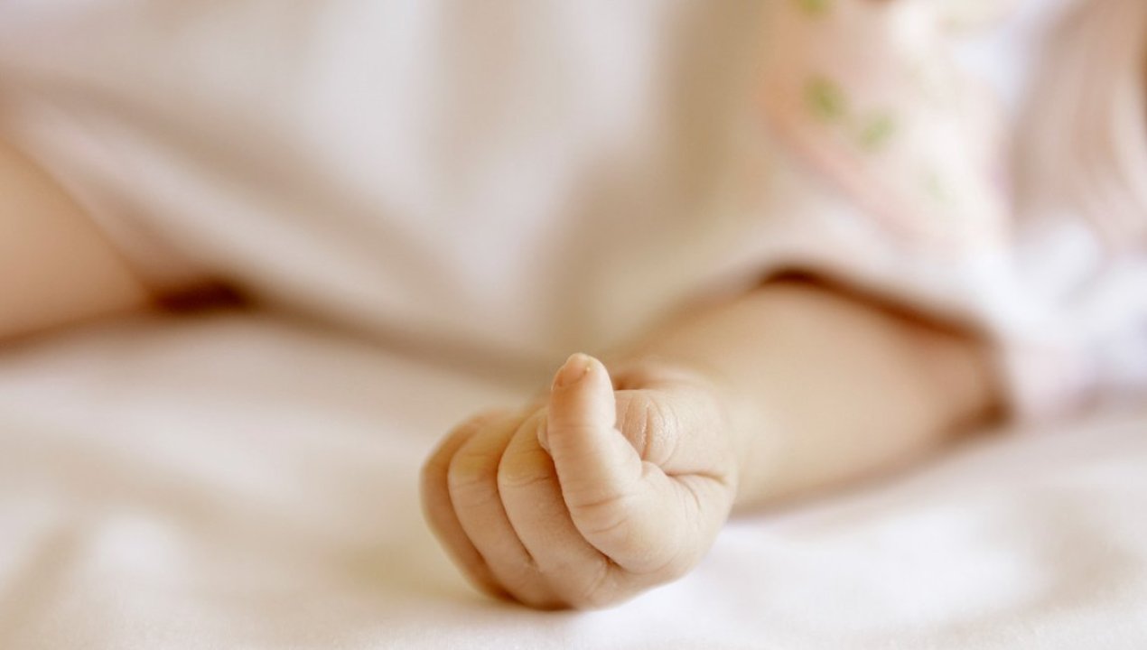 /regionales/bebe-fue-hospitalizado-tras-ser-golpeado-por-su-propio-padre-en-la-region