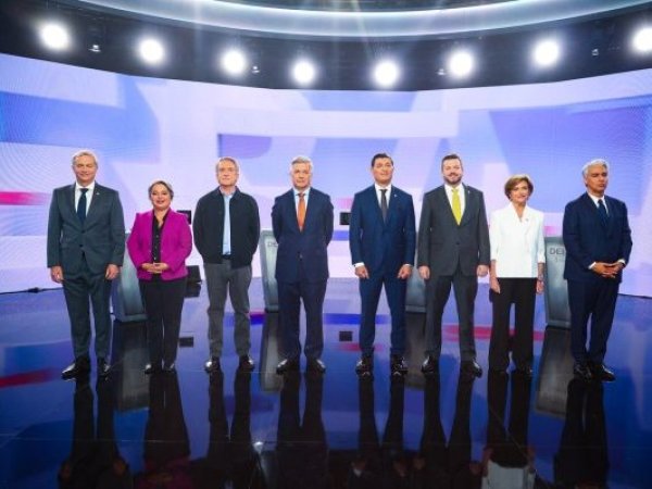 Ni Kast ni Jara se despegan: empate en la encuesta presidencial a semanas de las elecciones