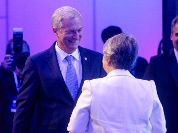 Sin contar la capital: Kast habría liderado y Jara apenas retendría el segundo lugar por estrecho margen