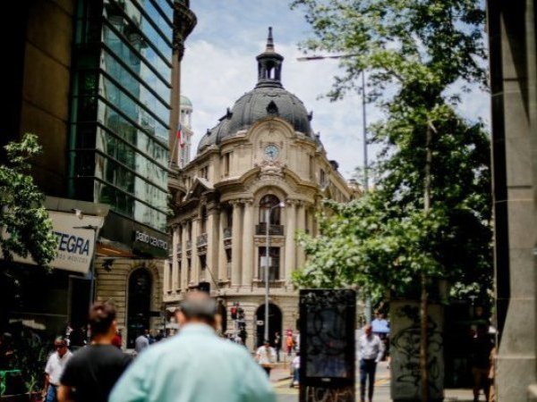 La Bolsa de Santiago vive uno de sus mejores inicios de año y alcanza máximo histórico
