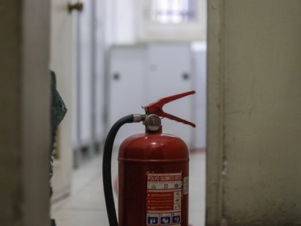 Aumentan reclamos por extintores y Sernac enciende alerta por seguridad