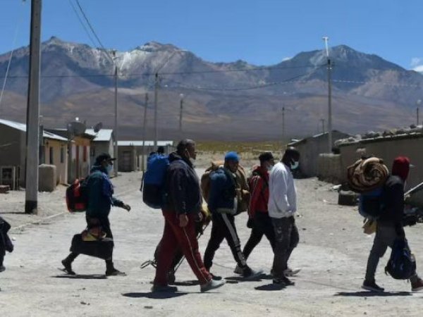 Cadem: Mayoría de la ciudadanía pide endurecer política migratoria en Chile