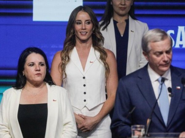 El exministro de Seguridad cuestionó el manejo del Gobierno frente a la salida de la exjefa de Inteligencia de la PDI