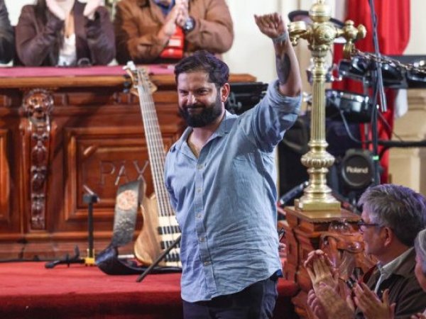 Boric se integra al Consejo de Políticas de Infraestructura junto a exmandatarios