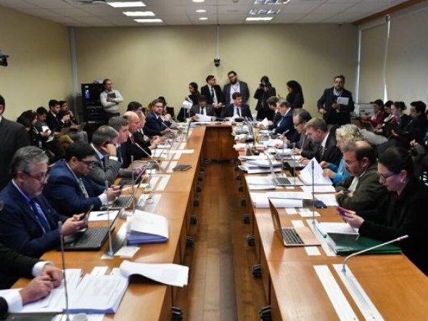 Gobierno logra aprobar proyecto de Reconstrucción en Comisión de Hacienda