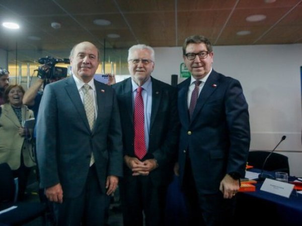 Máximo Pacheco renuncia a Novandino Litio en medio de cuestionamientos políticos