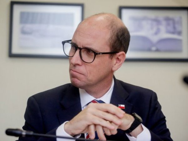 Balance de seguridad muestra caída en delitos, ministro Arrau advierte: 