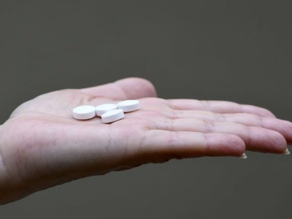 Comisión de salud presenta proyecto para regular la venta irregular de medicamentos