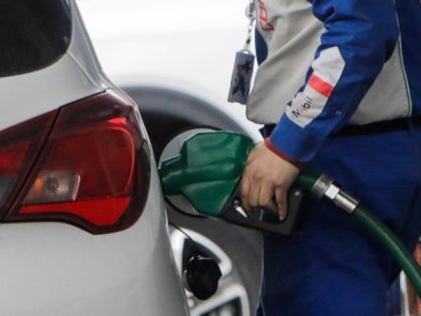 ENAP anuncia alza de los combustibles: bencinas subirán 33 pesos por litro