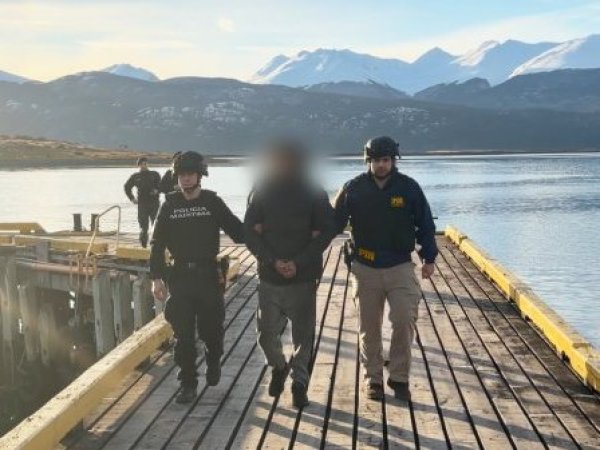 Tras 10 horas de navegación fue atrapado prófugo por delitos sexuales camino a la Antártica