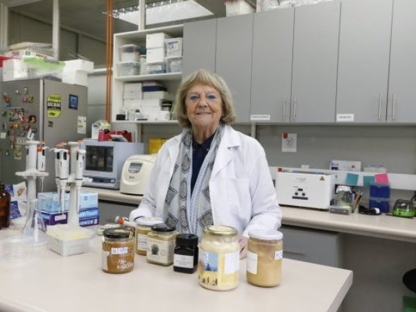 Gloria Montenegro primera mujer en ganar Premio Nacional de Ciencias Aplicadas