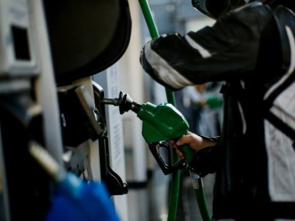 ENAP confirma proyecciones: Combustibles aumentarán hasta 91,5 pesos por litro